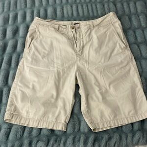Johnnie-O Stone Flat Front 32 in Shorts